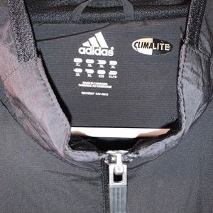 CLEAN AND PRISTINE ADIDAS WINDBREAKER‼️